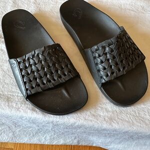 OluKai Black Woven Sandals
